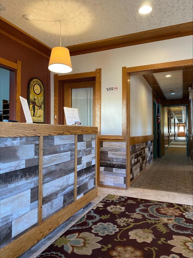 Stork Nest Inn 스미더스 외부 사진